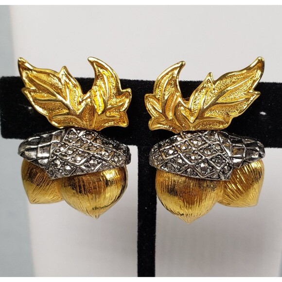 Vintage 1990's AVON Large Gold Silver Tone Acorn Leaves Clip on Earrings - Picture 4 of 11